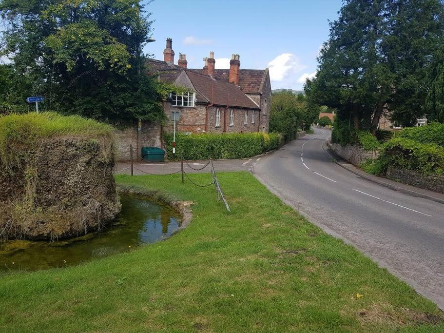 Cosy Studio Retreat In Wells, Somerset Zewnętrze zdjęcie